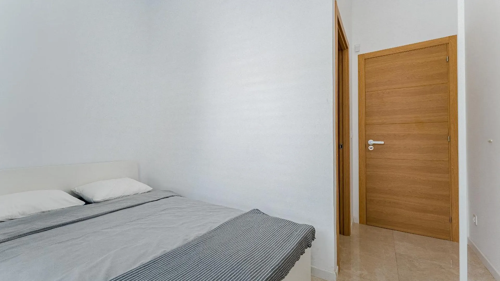 Few Steps From The Beach Hostel In Los Cristianos Arona  0*, Arona (Tenerife) España