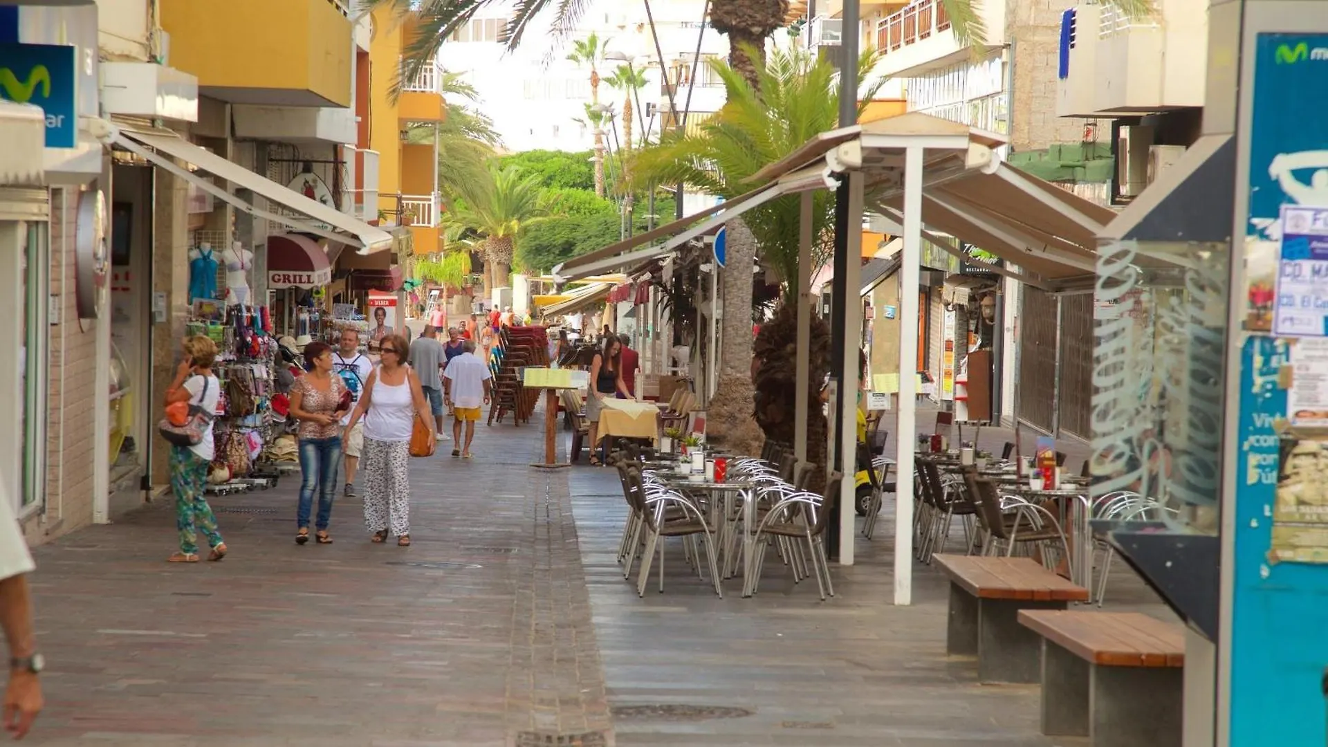 Few Steps From The Beach Hostel In Los Cristianos Arona  España